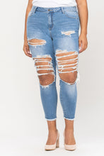 Load image into Gallery viewer, Distressed Crop Skinny Jeans
