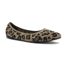 Load image into Gallery viewer, Knitted Leopard Flat With Memory Foam
