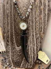 Load image into Gallery viewer, Black Horn Necklace
