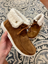 Load image into Gallery viewer, Sherpa Lined Moccasin Style Sneaker
