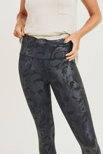 Load image into Gallery viewer, Camo Holographic Foil Leggings
