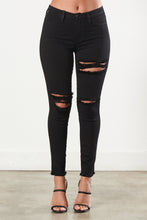 Load image into Gallery viewer, Black Distressed Skinny Jeaans
